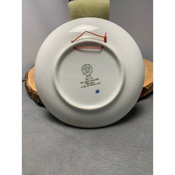 Bing & Grondahl 1975 Christmas Plate Juleaften Royal Copenhagen Porcelain - Picture 2 of 5